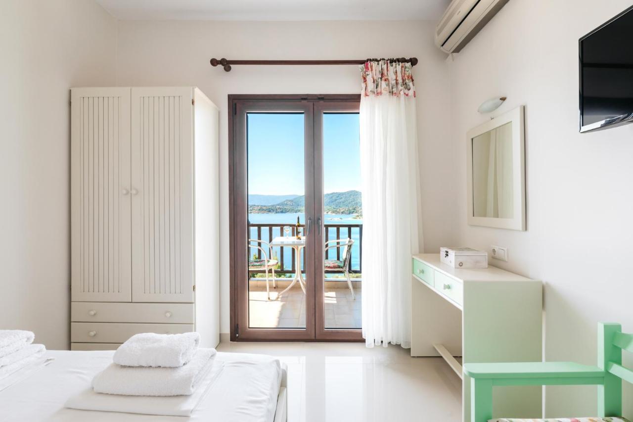 Theoxenia Apartments Ormos Panagias Bagian luar foto